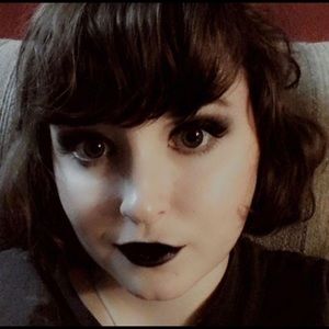Meet your Posher, Aislinn